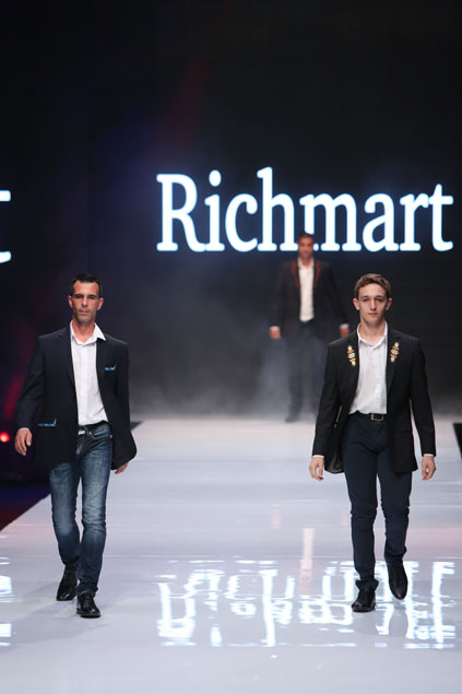 Richmart presented Bulgarian embroidery with dance at Sofia Fashion Week 2015