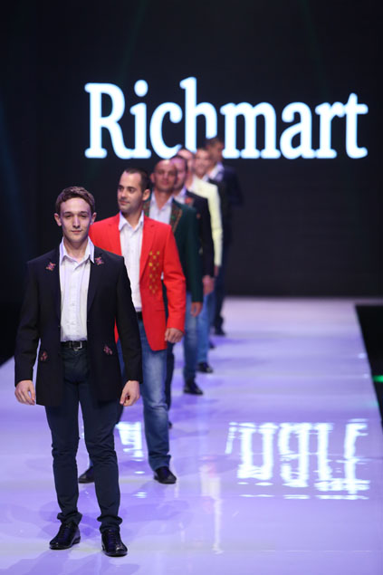 Richmart presented Bulgarian embroidery with dance at Sofia Fashion Week 2015