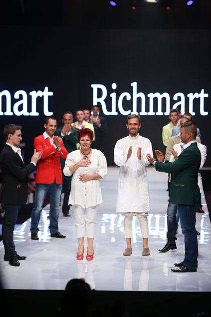 Richmart presented Bulgarian embroidery with dance at Sofia Fashion Week 2015