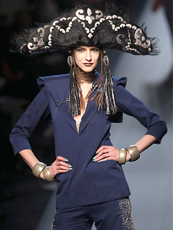 Paris Haute Couture   ,  2010