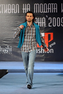   VIP Fashion Group  2009    