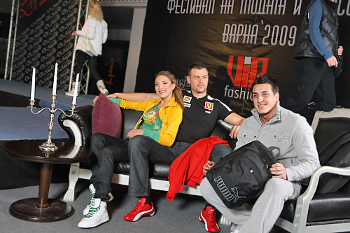   VIP Fashion Group  2009    