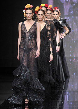  18-  Flamenco Fashion Show  