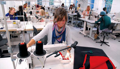 Fashion Design Education Guide helps you find fashion schools in the USA