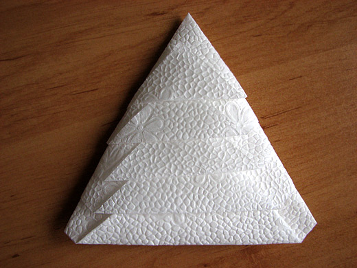 How to make a Christmas Tree by folding a napkin?