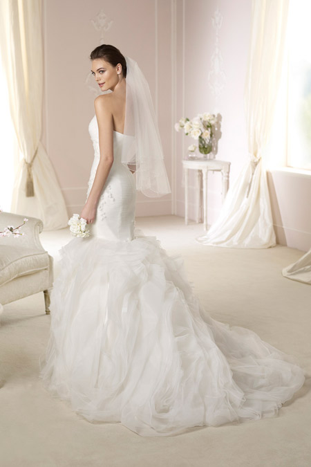 Bridal dresses 2015 by some of the world's most famous fashion houses at 'Brilyantin' Wedding Center