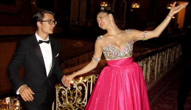 Гери Дончева блести в рокля на &quot;Палома Фешън&quot; на Руския Летен Бал