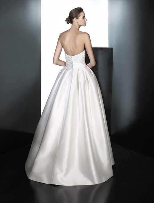       Pronovias 2016   Bridal Fashion