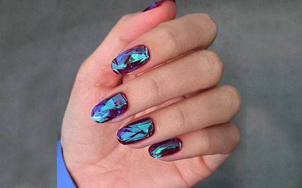 Fall-Winter 2015/2016 Trends: Shattered Glass Manicure