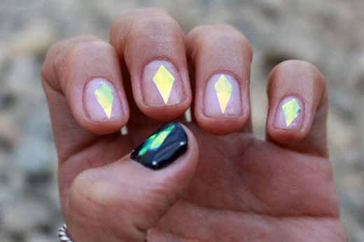 Fall-Winter 2015/2016 Trends: Shattered Glass Manicure