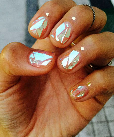 Fall-Winter 2015/2016 Trends: Shattered Glass Manicure