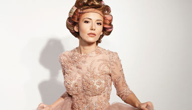 Марина Кискинова като принцеса във фотосесия за Coiffure Beauty