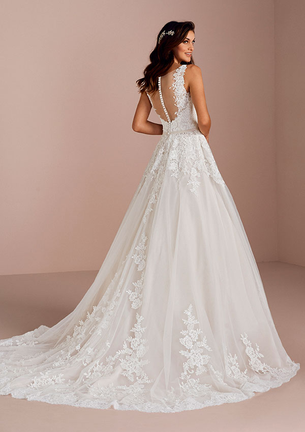   2019    Bridal Fashion