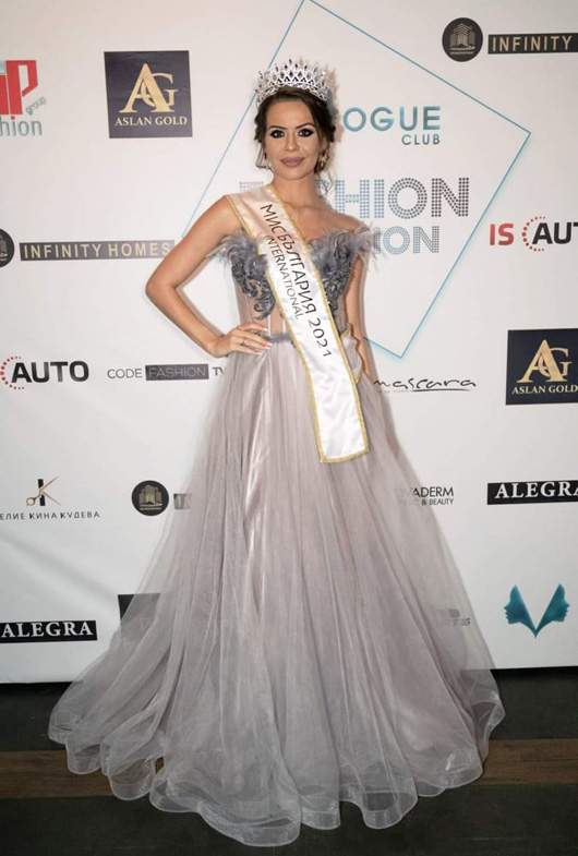 Лице на петото издание на Fashion Obsession е Мис България Интернешънъл 2021 Стефани Карова