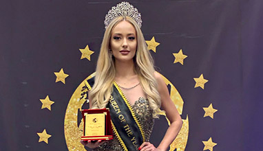 Топмоделът Мадлена Иванова засия с приза Queen of the year 2022