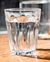 За добро настроение и здрав стомах пийте чаша вода сутрин на гладно