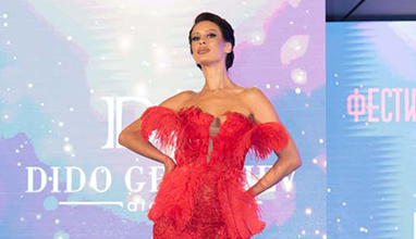 Колекция на бутикови рокли на дизайнера Дидо Георгиев бе представена на бляскав моден форум в гр.Варна