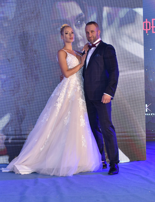 Сватбен център MY WEDDING Варна представи фантастични колекции  сватбени рокли и официални мъжки костюми