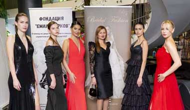 Carrera Y Carrera       Pronovias  Bridal Fashion