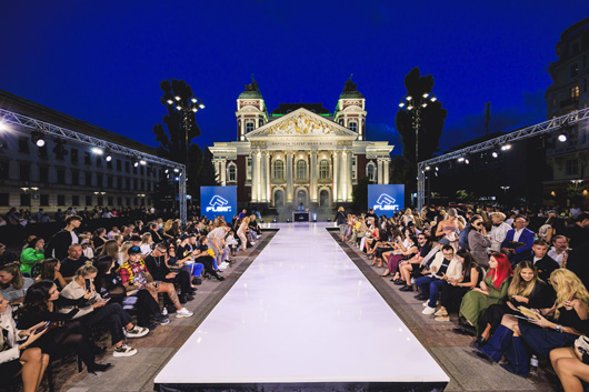 CodeFashion RUNWAY