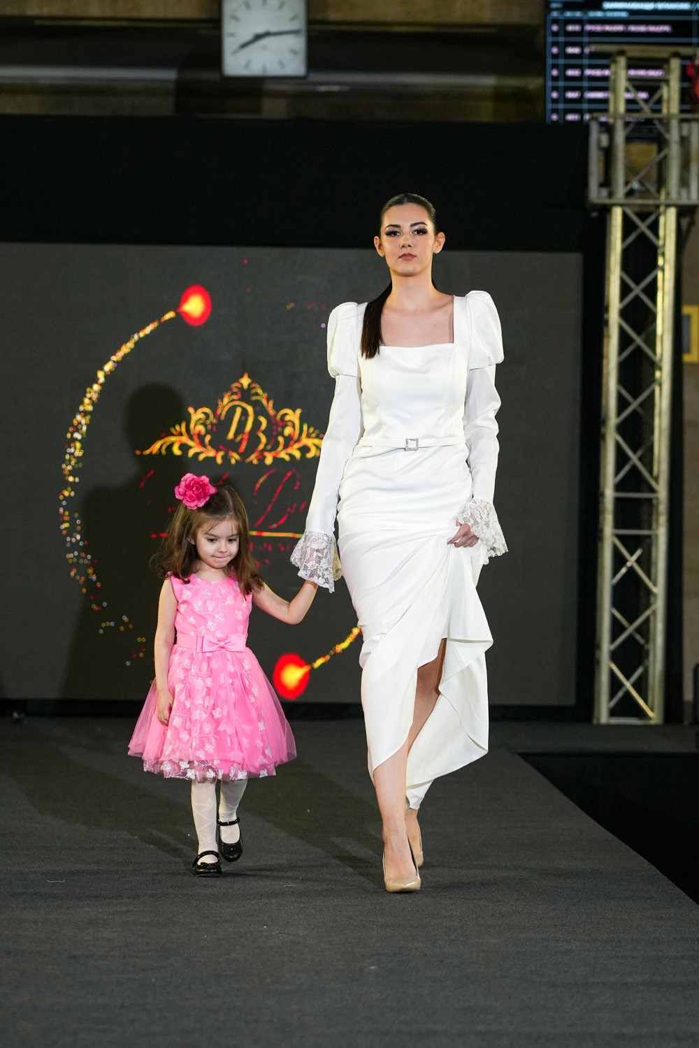 �������� �� DESSA THEA BRENJENS �� Ruse Fashion Week