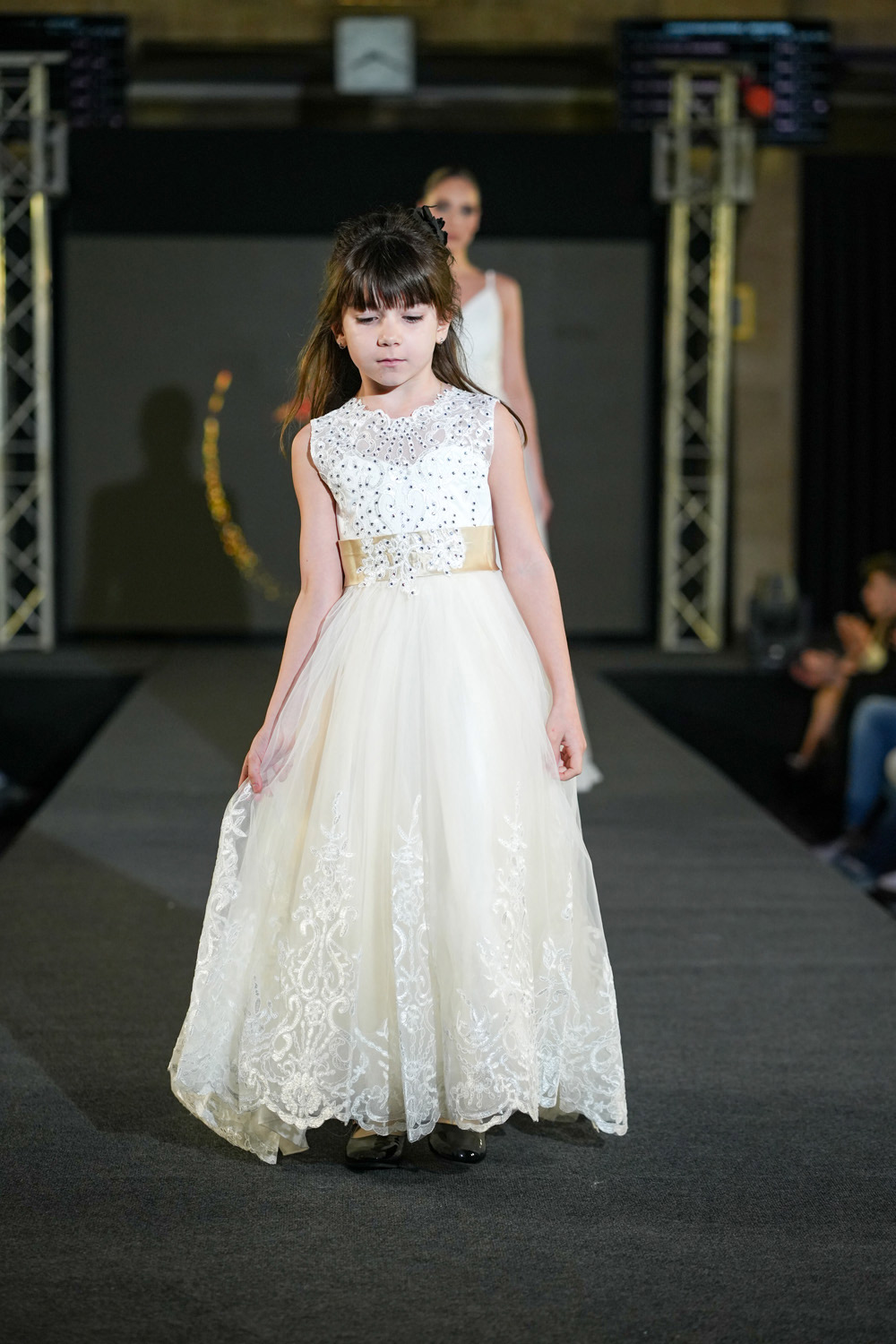 �������� �� DESSA THEA BRENJENS �� Ruse Fashion Week