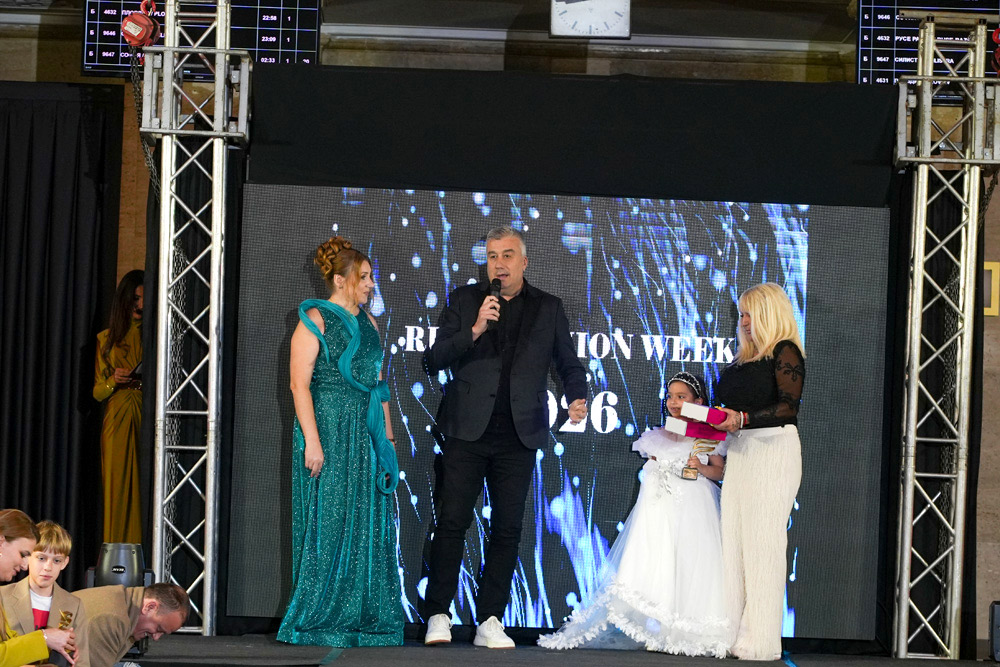 �������� �� DESSA THEA BRENJENS �� Ruse Fashion Week