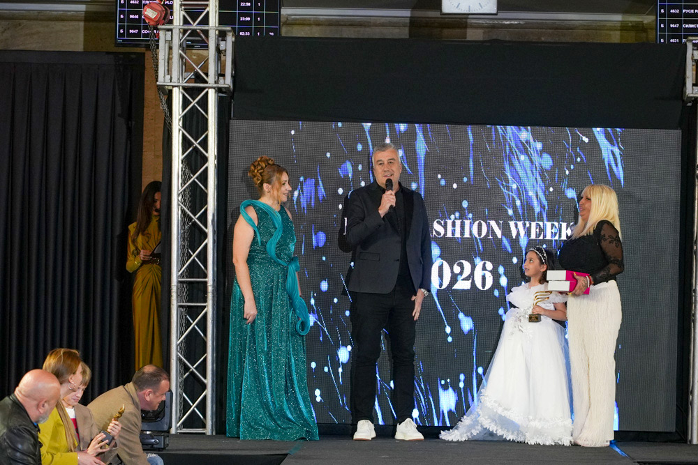 �������� �� DESSA THEA BRENJENS �� Ruse Fashion Week