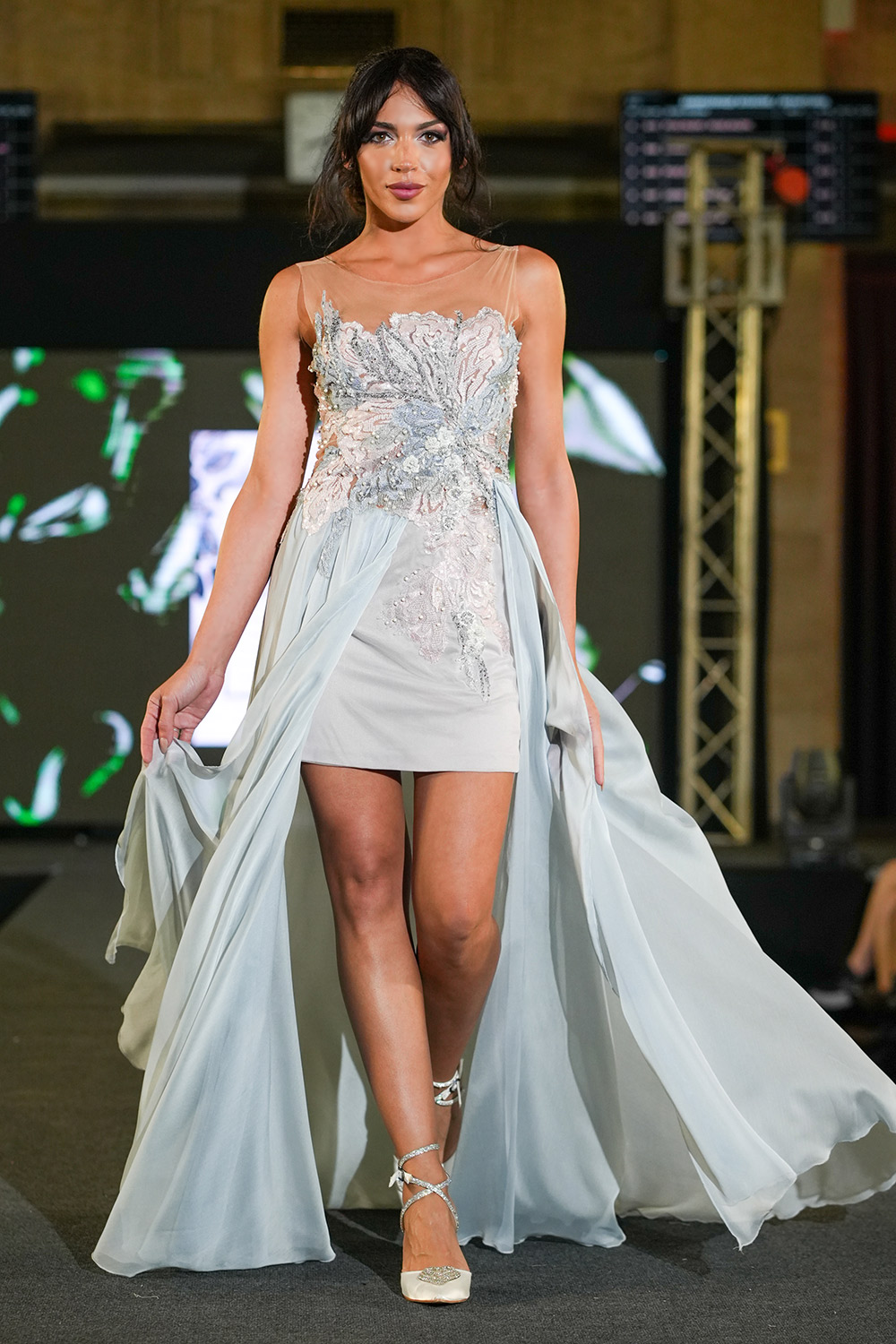 EMELYA - ����� ���� � ��������� � ����������