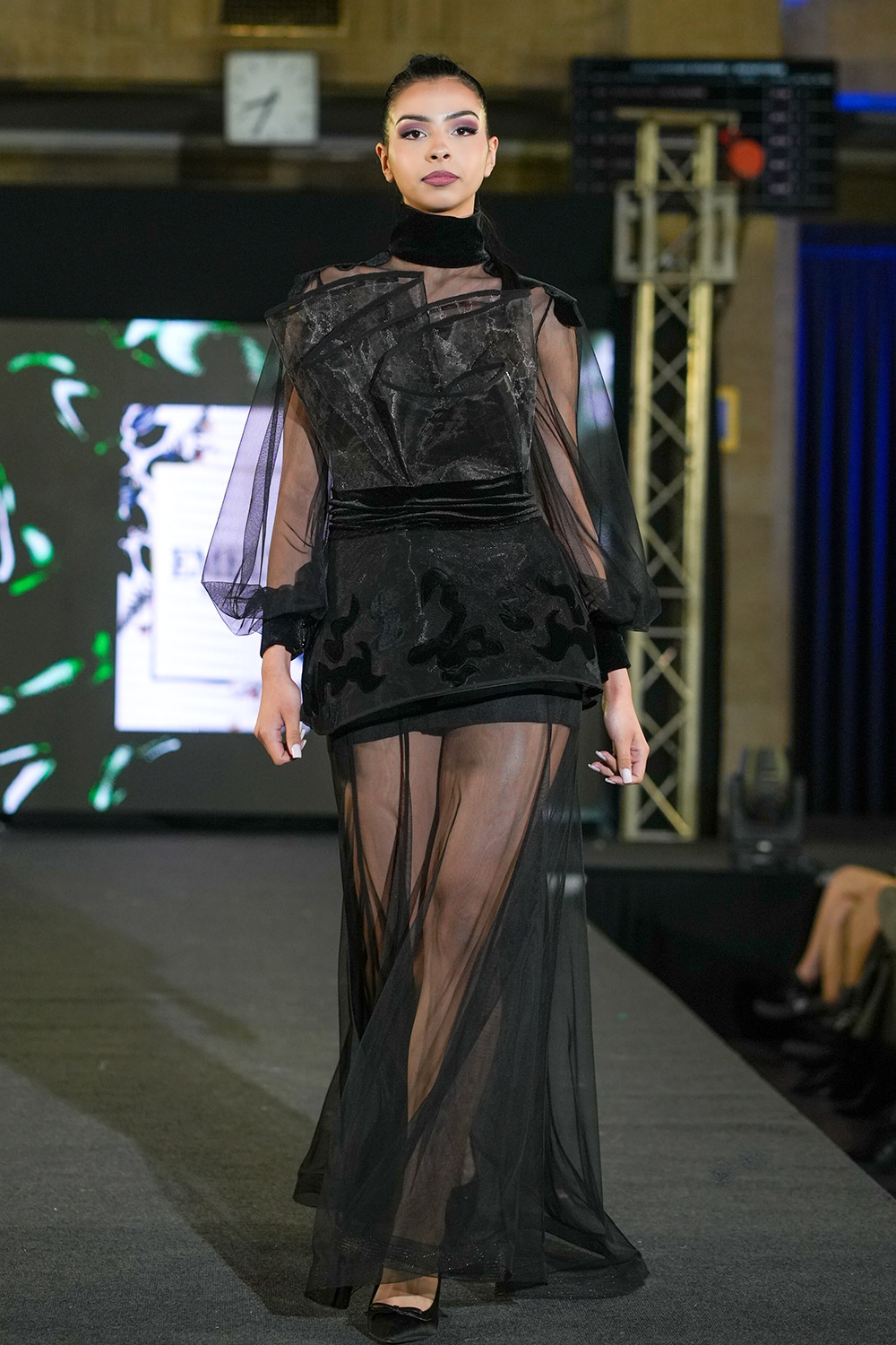 EMELYA - ����� ���� � ��������� � ����������