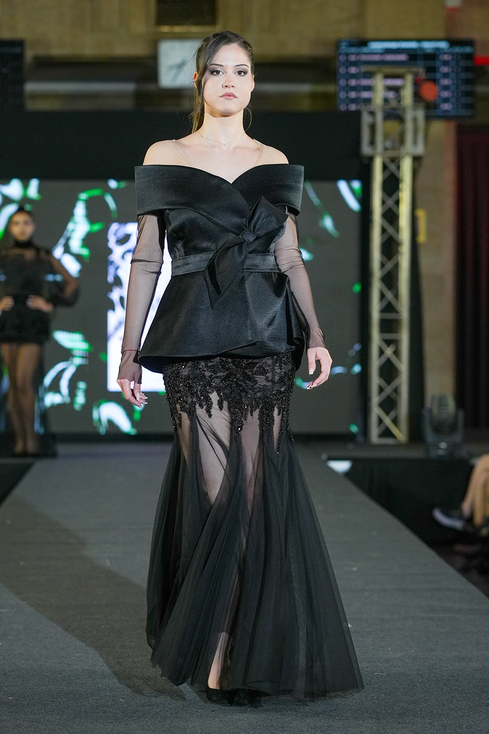 EMELYA - ����� ���� � ��������� � ����������