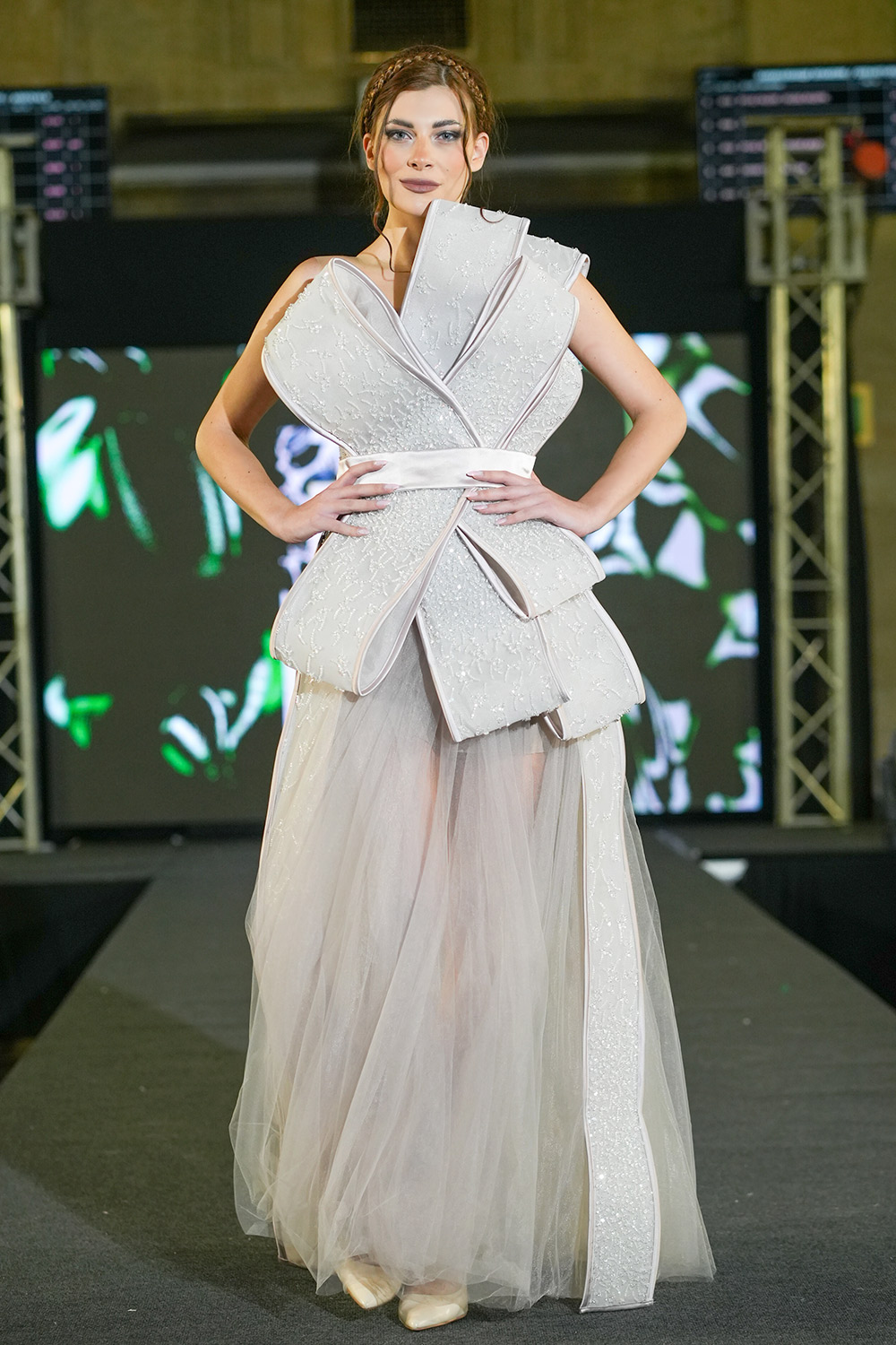 EMELYA - ����� ���� � ��������� � ����������