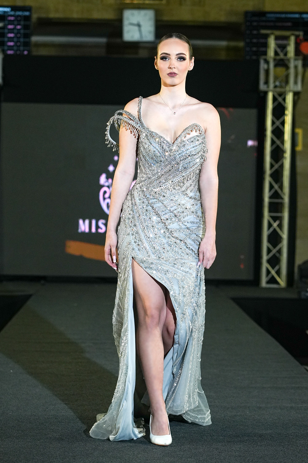 Miss Queen �� Ruse Fashion Week