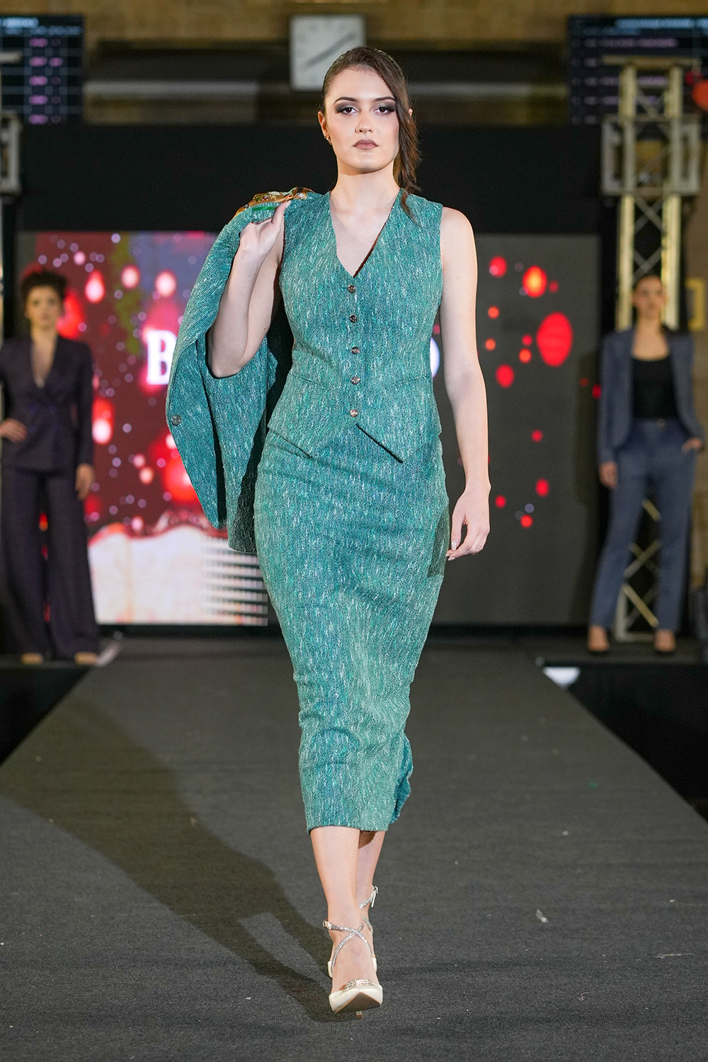 ���������� �� "���� � �����" ������ �� ����������, ������� � ������������ ������������