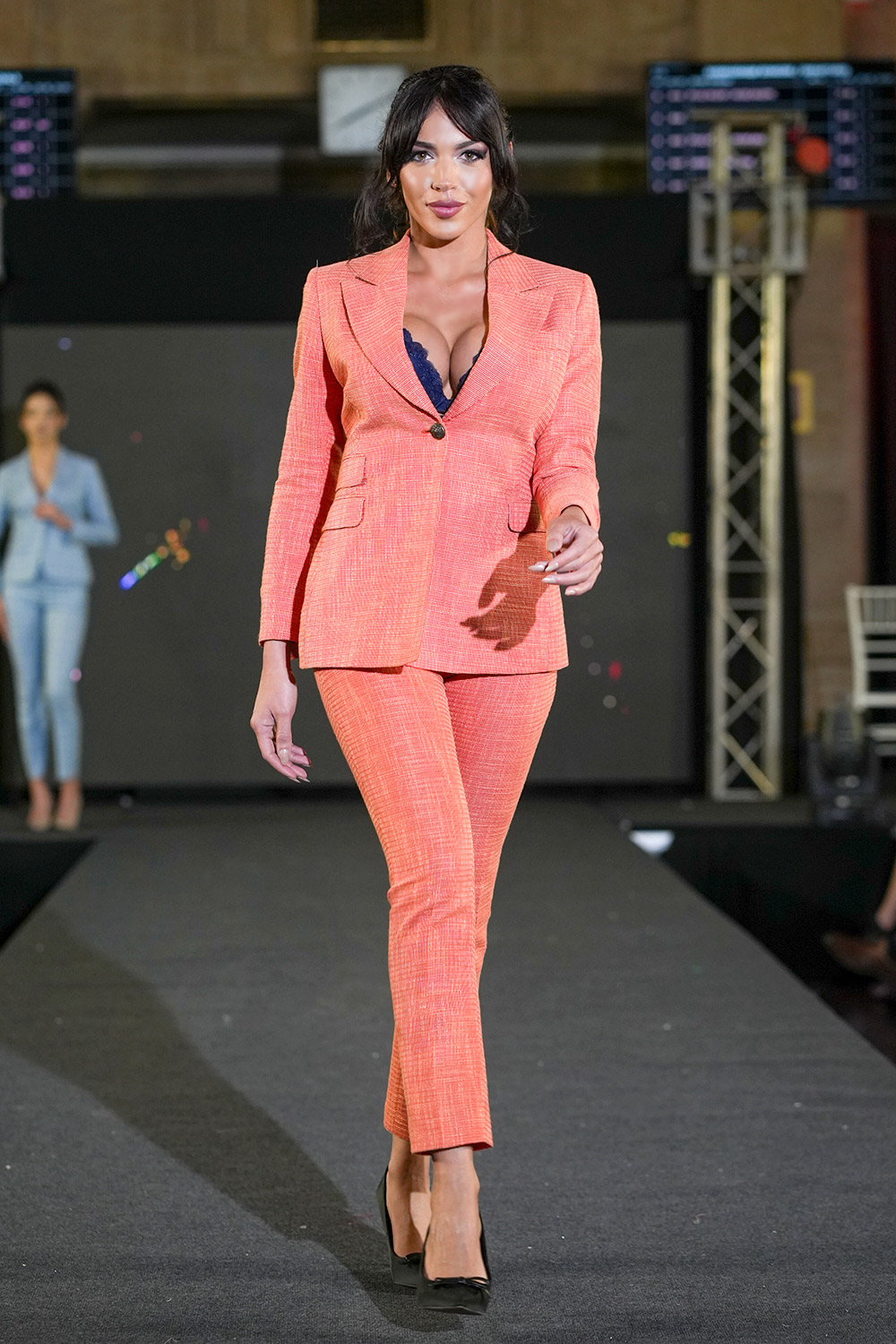 ���������� �� "���� � �����" ������ �� ����������, ������� � ������������ ������������