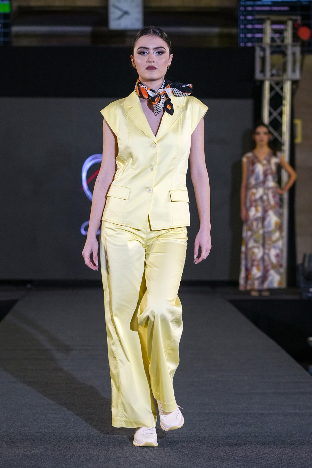 РОСИ представи колекция пролет-лято 2026 на Ruse Fashion Week