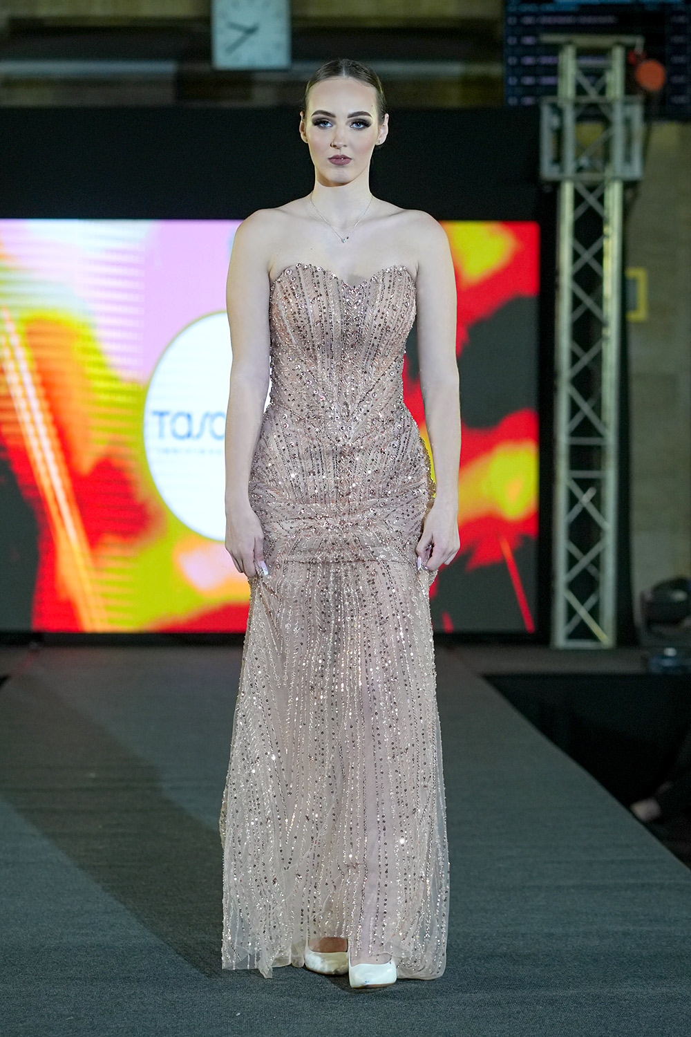 TASQUIRA - ��������� �� ������, ����� ������ � ����������