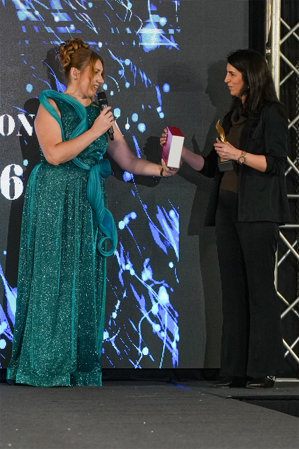 TASQUIRA - ��������� �� ������, ����� ������ � ����������