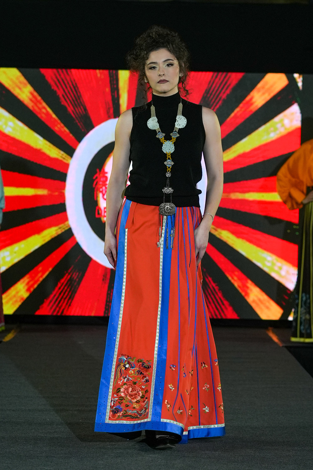 Zhou Jin China Ruse Fashion Week