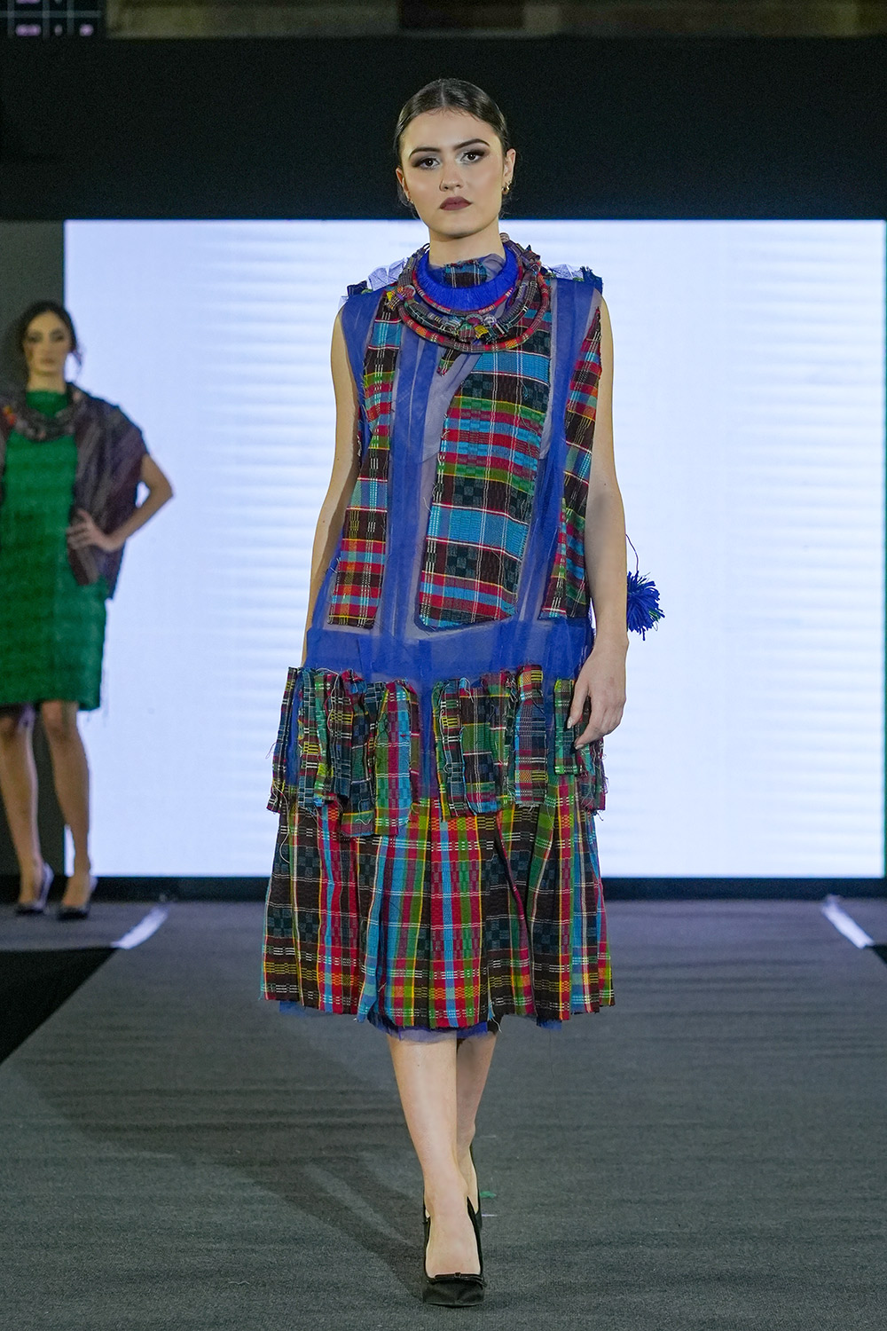 Zhou Jin China Ruse Fashion Week