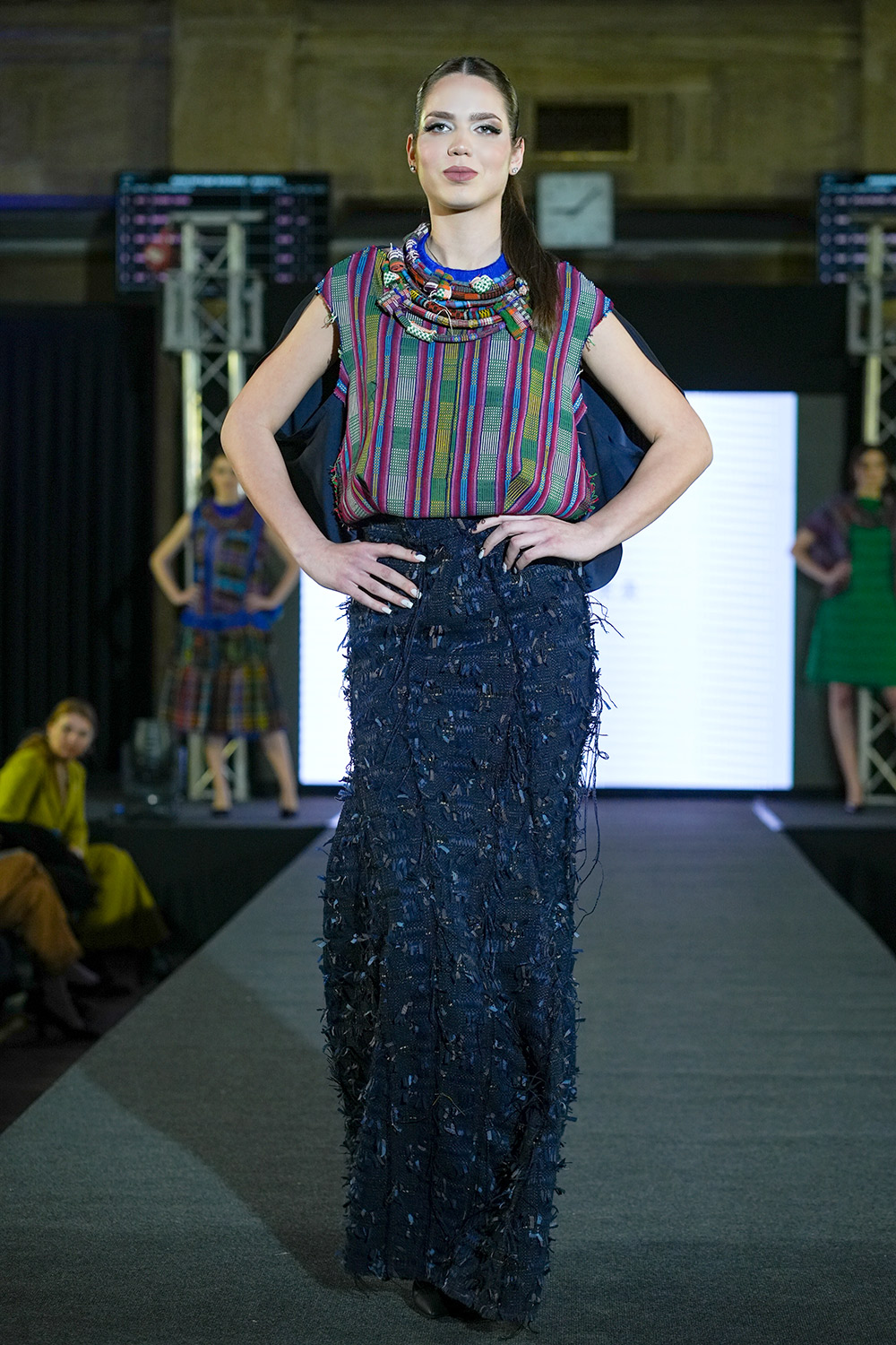 Zhou Jin China Ruse Fashion Week