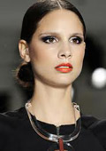 Spring 2011 makeup trends: black is back