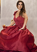 Penelope Cruz announced as leading star in Campari Calendar 2013